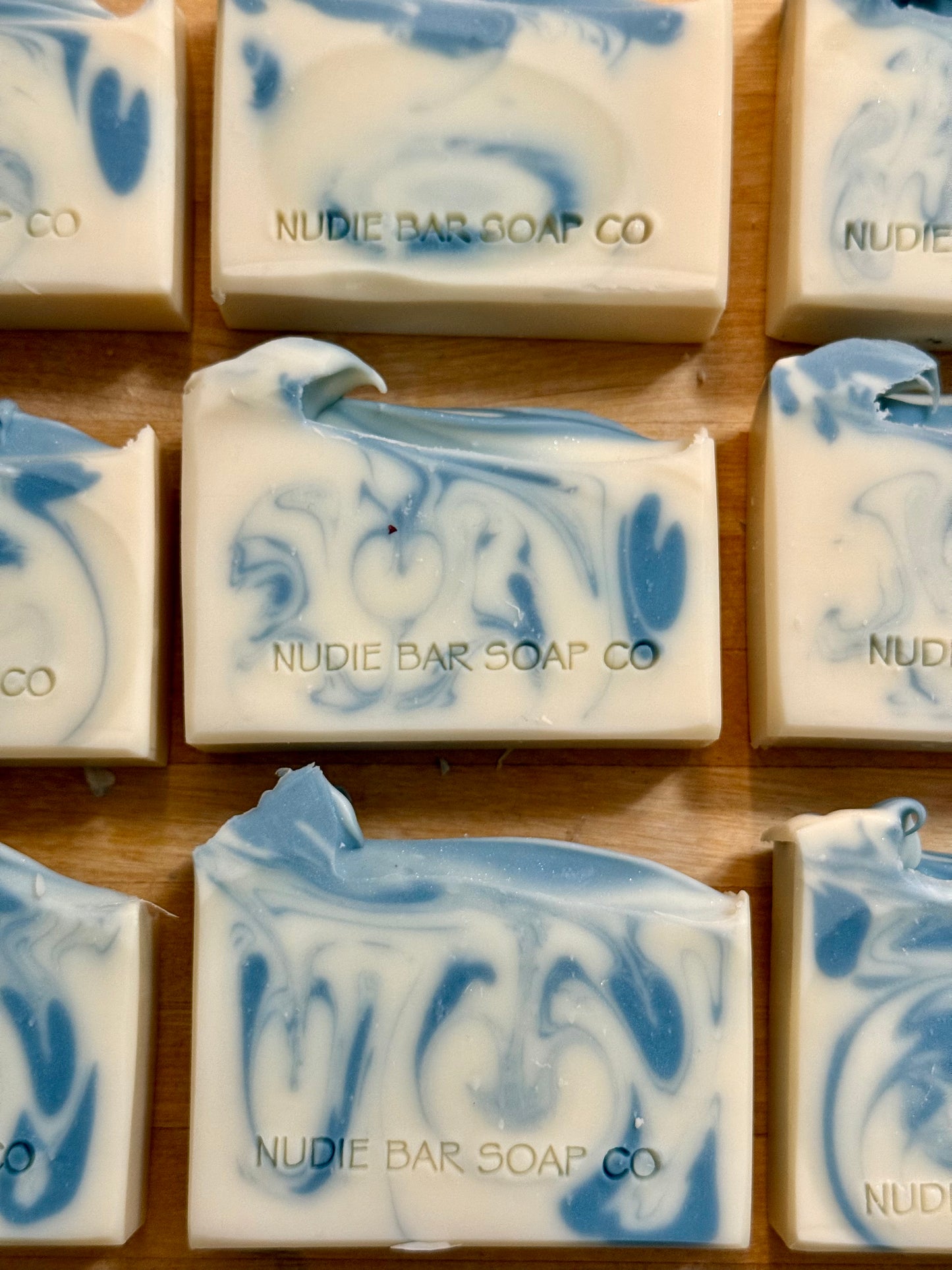 WINTER IS COMING LOW TOP